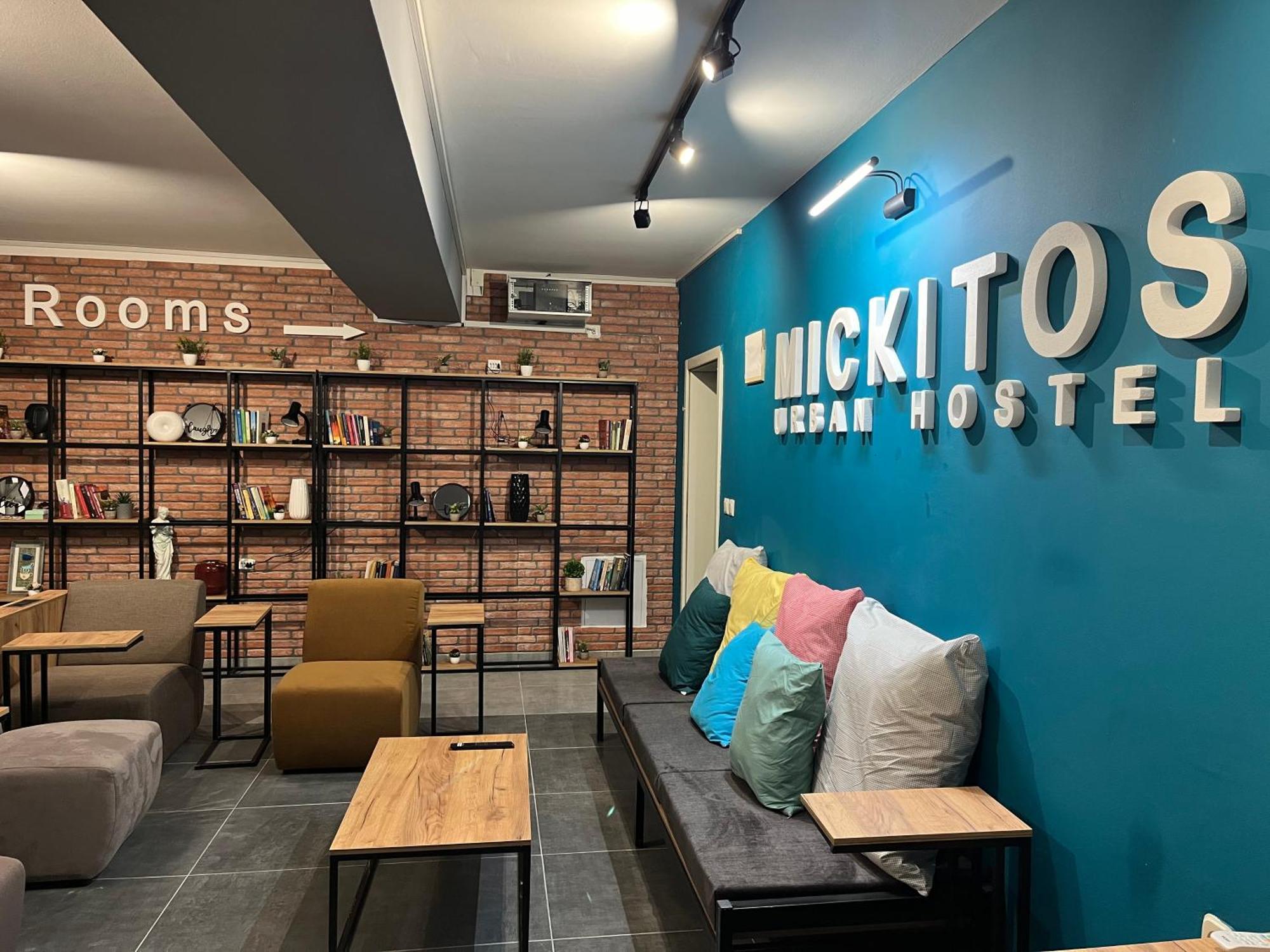 Mickitos Urban Hostel Skopje Exterior foto